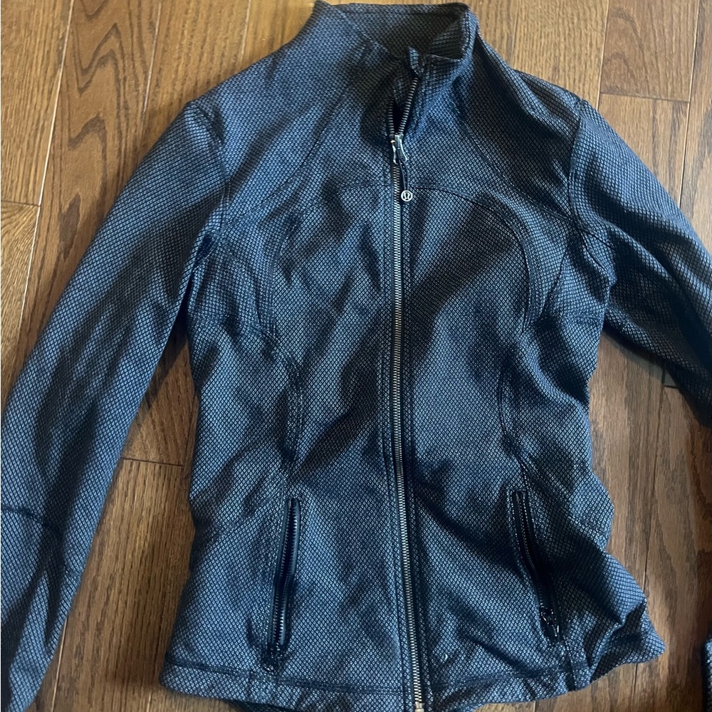 Black speckled lululemon define